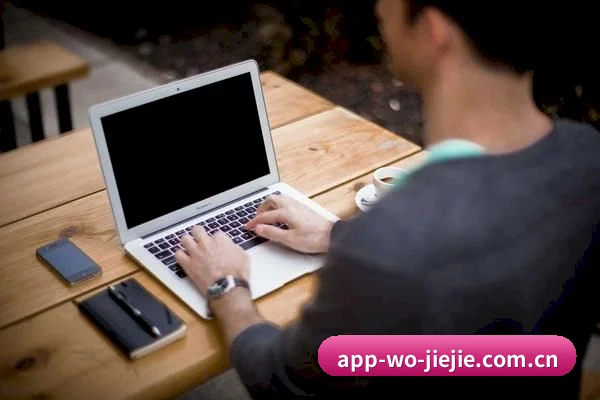 智能内容 - 持续探索AI辅助内容推荐技术，优化电影、电视剧、明星与娱乐热点的个性化展示体验。